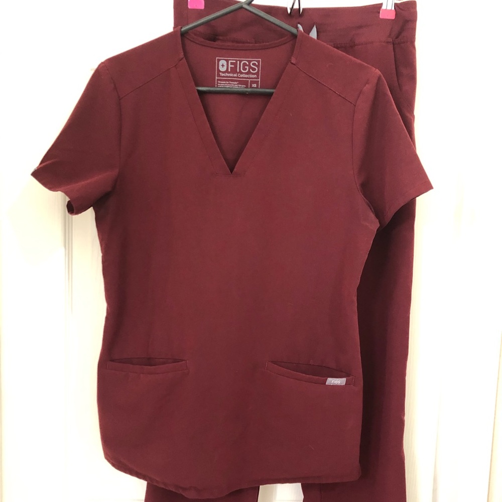 Figs Maroon Scrub Top